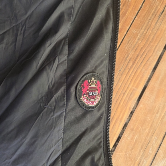 Pendleton Chalet Black & Red Striped Water Resistant Packable Down Women's Vest - Picture 2 of 9